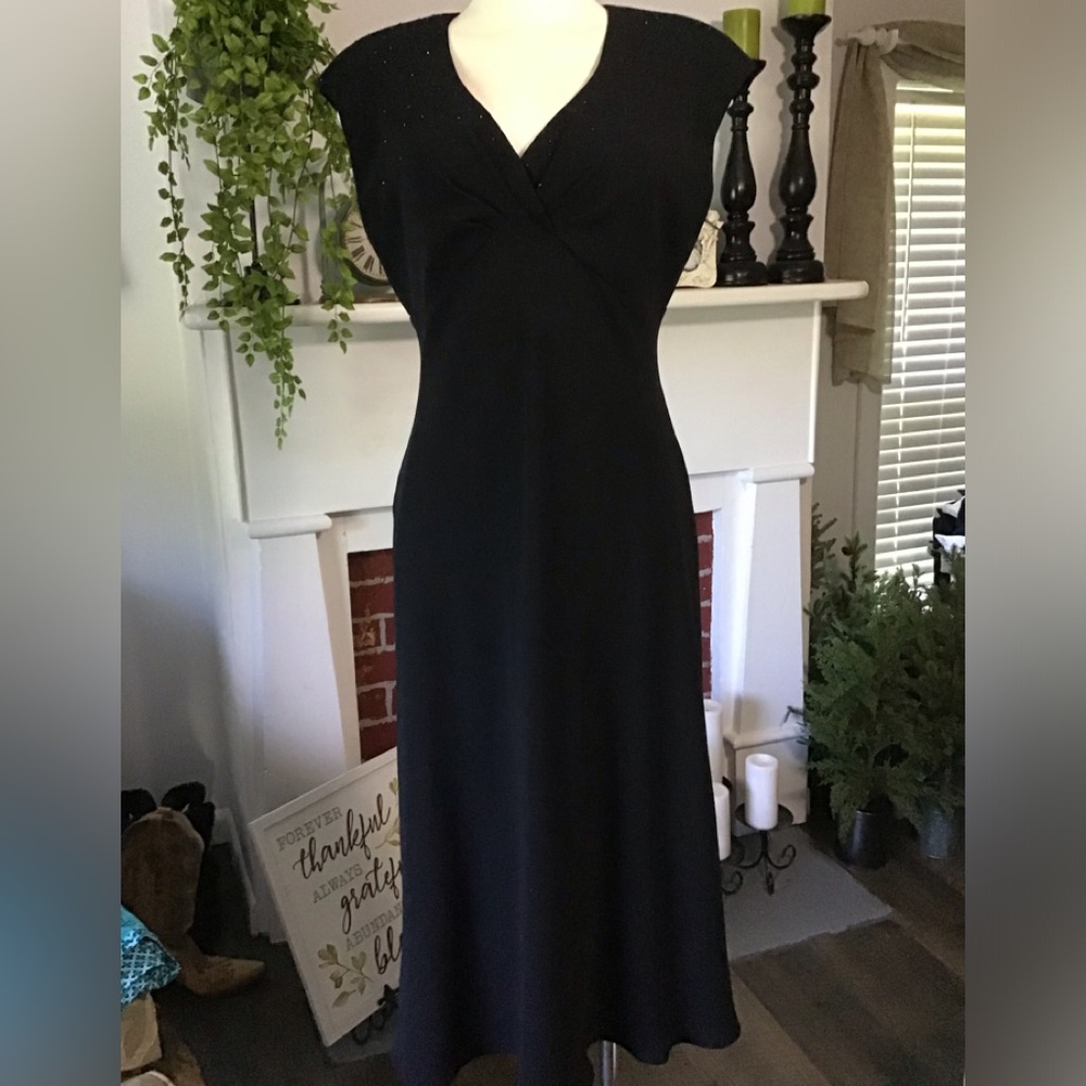 Jones New York Black V-Neck Maxi Dress